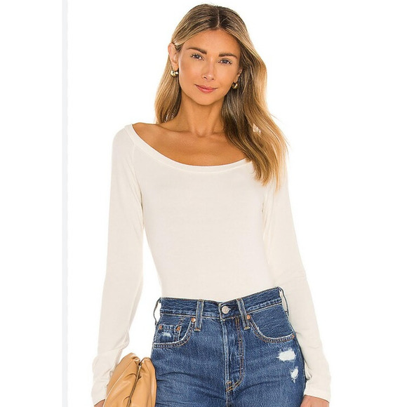 NWT Revolve Krisa Open Neck Pullover Long Sleeve Top Cream XS - Picture 1 of 5